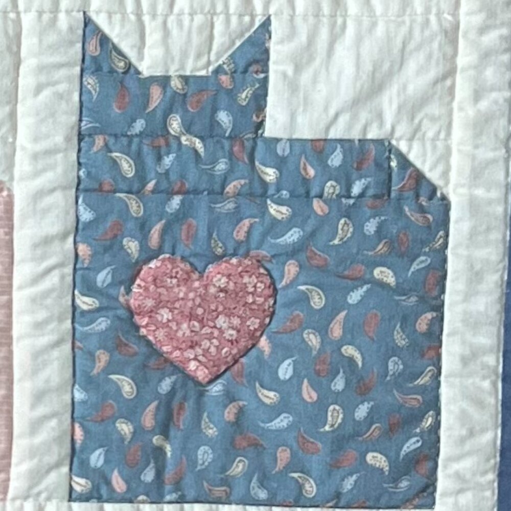 Handmade Hand-Quilted Cozy Cat Baby Quilt / Lap Blanket / Wall Hanging ~ Kittens - Picture 9 of 16